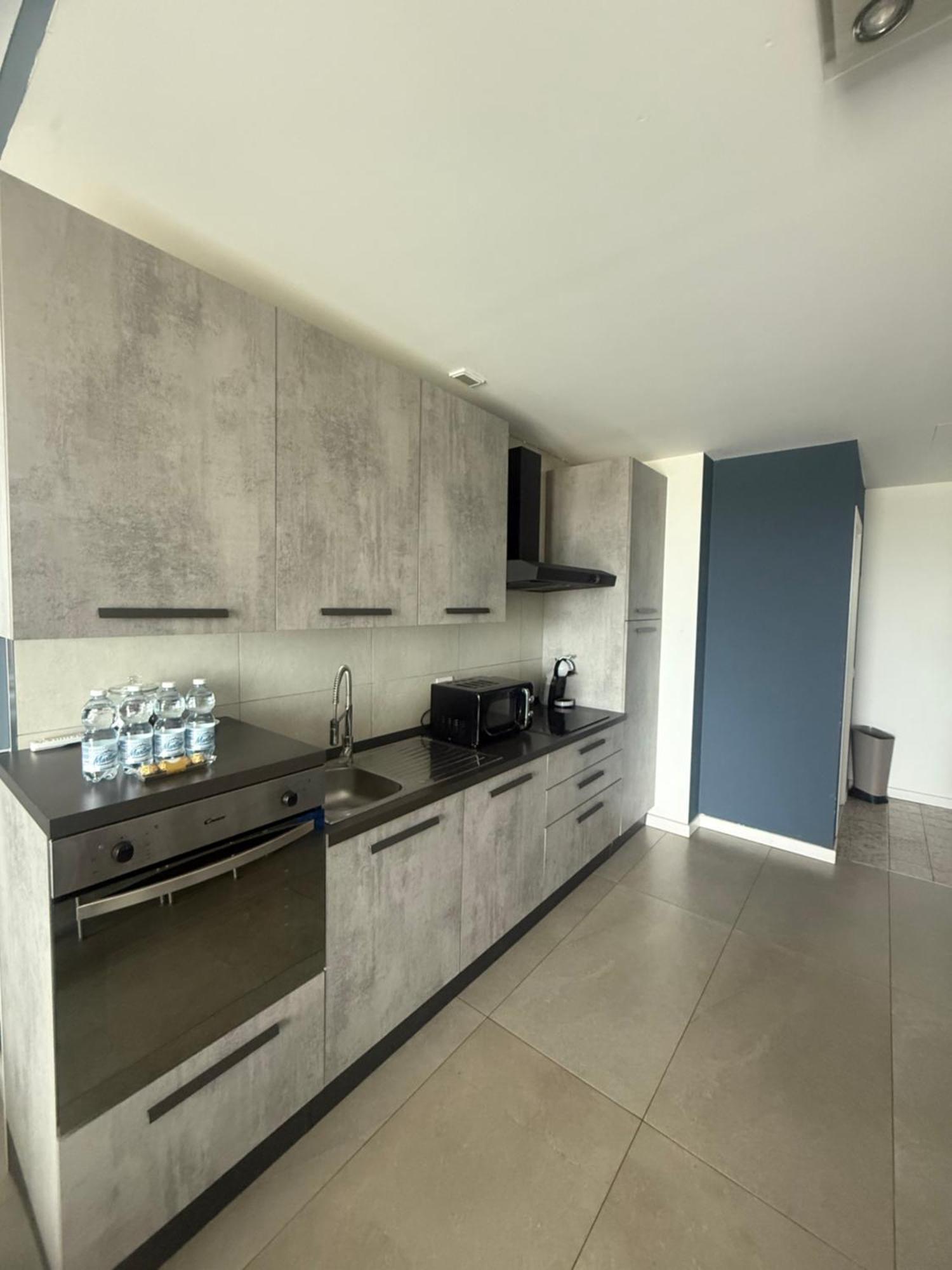 Condominio La Torre 2 Galliate Exterior foto
